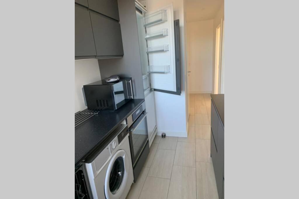 Apartamento 300 M To Metro: 5 Min Airport/12 Min Copenhagen C Exterior foto
